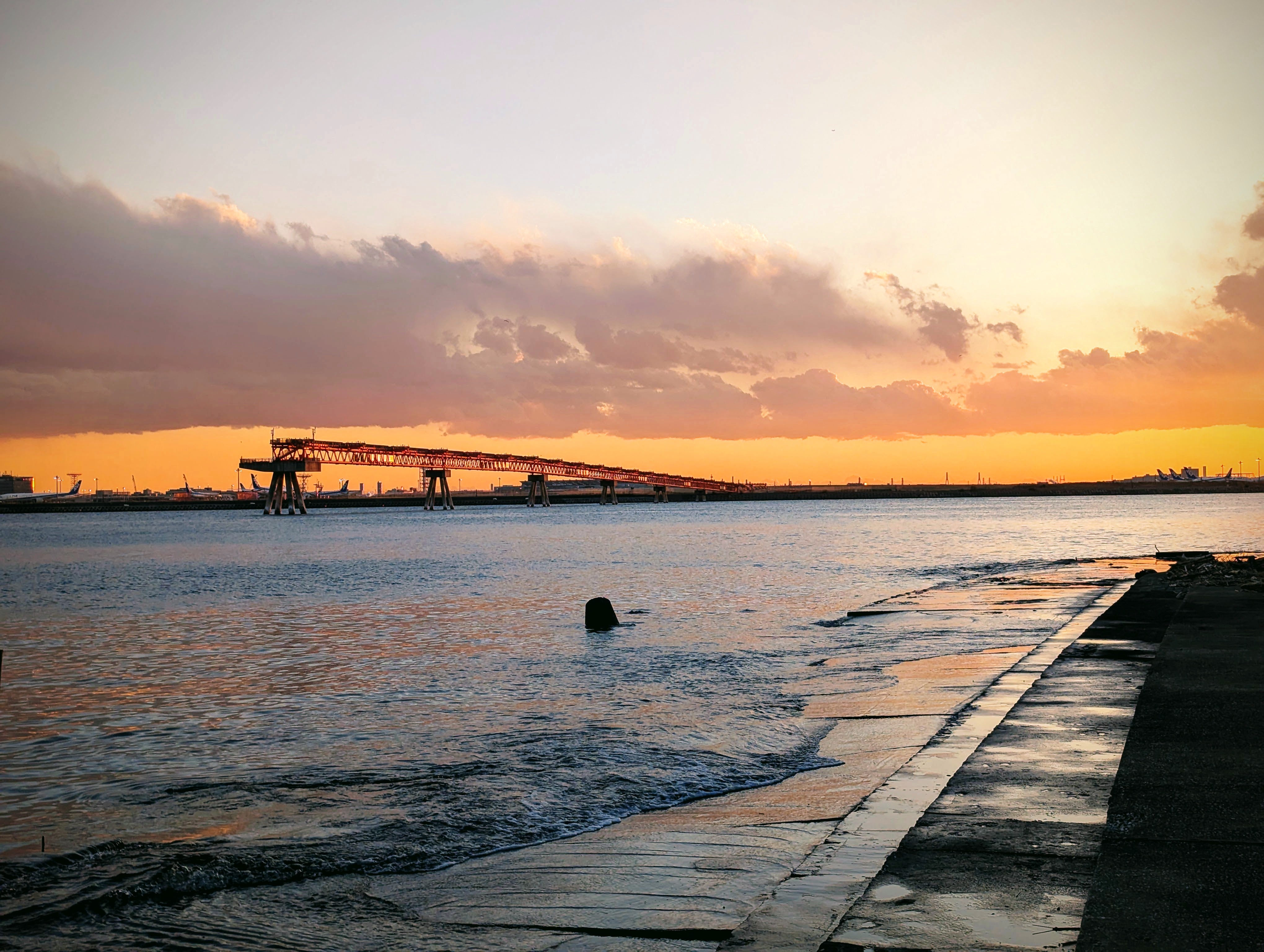 城南島の夕景 日本熱管工業の想い